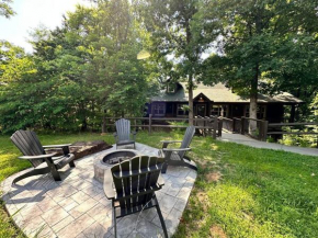 Moon Willow - one level cabin with 2 master suites